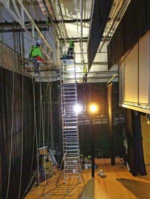 Instalada Línea de Vida SecuRail® Pro Overhead  en sala de actos de la Universidad de Alicante