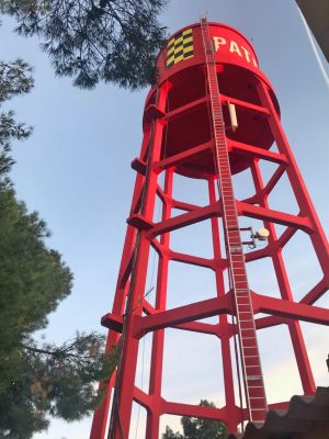 Instalación de Escalera con Línea de Vida Vertical incorporada SafeLadder® en depósito elevado en Paterna, Valencia